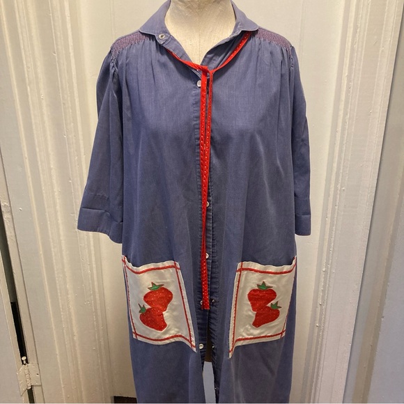 Vintage short sleeve strawberry pattern pocket robe dress mumu smock size M L - Picture 2 of 15